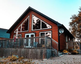 Indian Falls Chalets - Springdale - Building