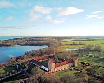 Bäckaskog Slott - Fjalkinge - Вигляд зовні