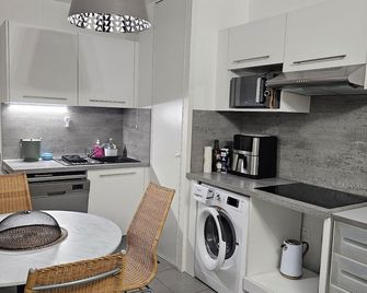 Apartment with large terrace Bayonne - Bayonne - Küche