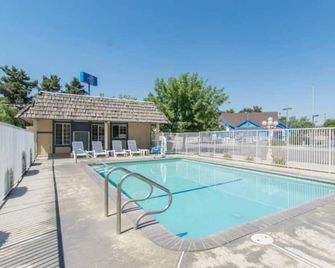 Elegant 2 Queen Beds Room|Free Wifi - Kingsburg - Pool
