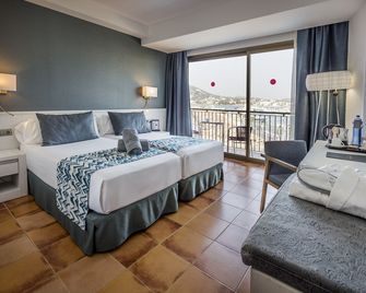 Catalonia Ses Estaques - Adults Only - סנטה אוולאריה דס ריו - חדר שינה