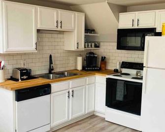 Cozy Downtown Modern Condo in the Heart of it all - Cleveland