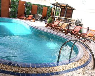 Mali Namphu Hotel - Vientiane - Piscine