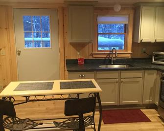 Private escape located in the mountains of Maine - Newry - Cocina