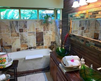 Lejartre's Retreat, A Vacation Villa in the Blue & John Crow Mountains, Jamaica - Stony Hill - Bathroom