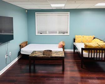 Sophia's Modern & Cozy FLAT B-Kid/Pet Friendly at Quiet & Peaceful Suburb\n - Broomall - Bedroom