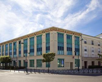 Sejours Et Affaires Serris Rive Gauche - Serris - Building