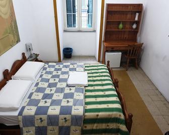 Sunshine Hostel - Roma - Camera da letto