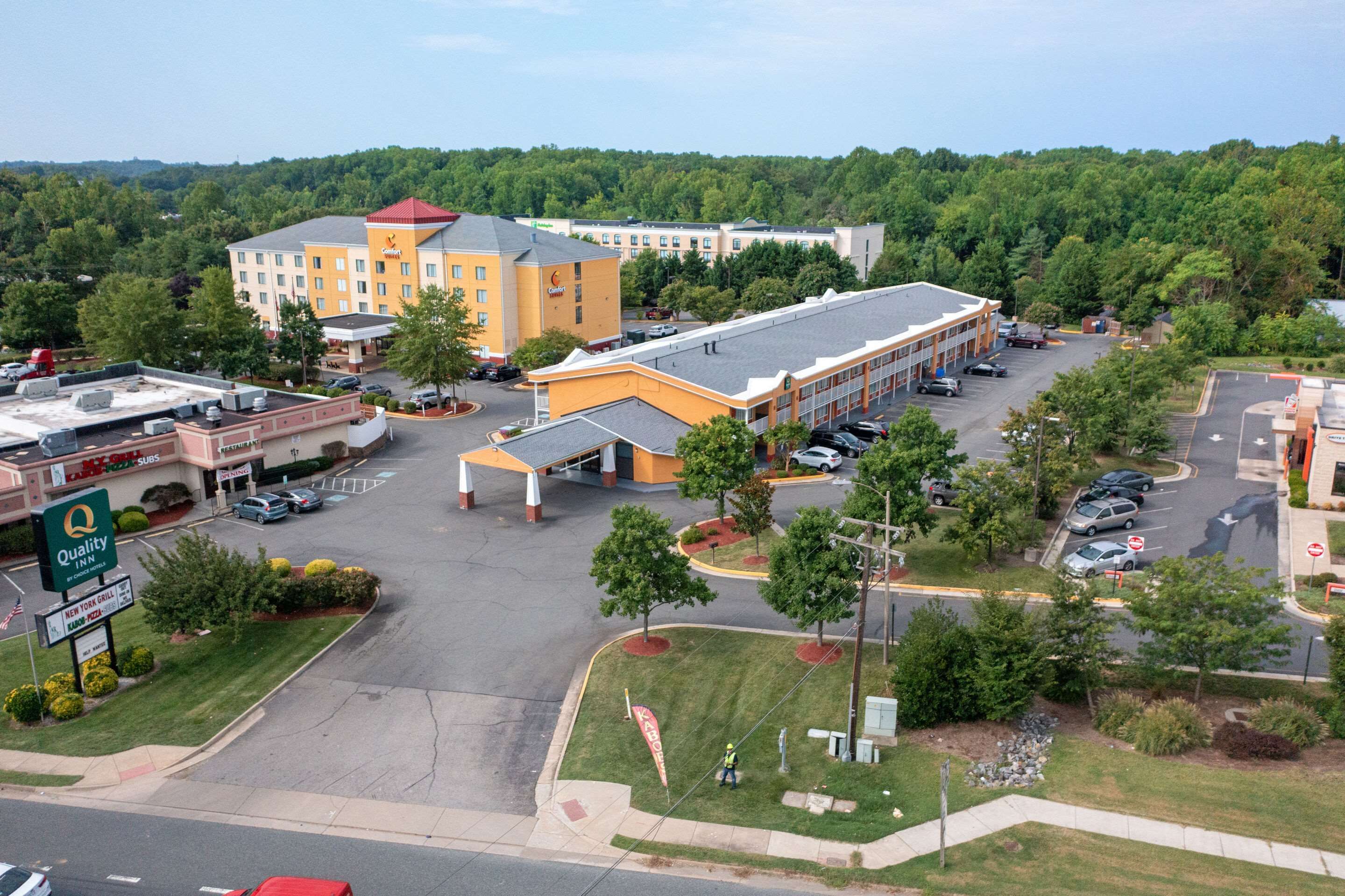 Building view of Quality Inn Fredericksburg near Historic Downtown