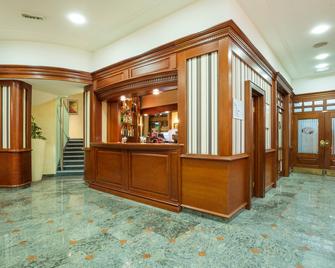 Kopernikus Hotel Prag - Belgrade - Front desk