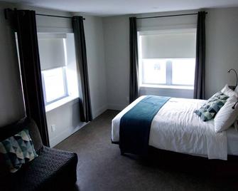 Why not stay a while - Edmundston