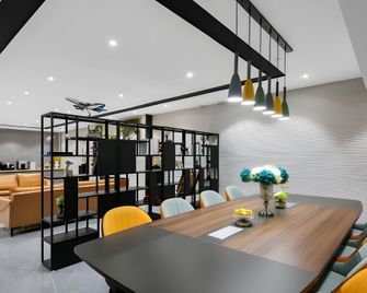 Home Inn Selected Hangzhou West Lake Lakeside Pedestrian Street - Hangzhou - Comedor