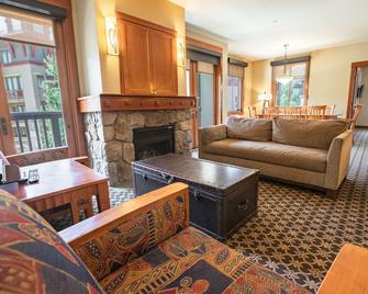 The Village at Palisades Tahoe - Olympic Valley - Living room