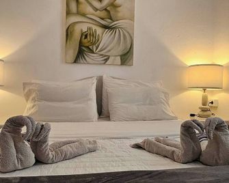 Pleasure Apartments 2 Bedrooms Near The Sea - Fira - Habitación