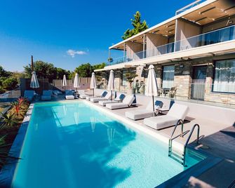 Casa Bloo Adults Only - Elia Nikitis - Piscina