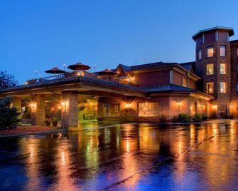 Grand Gateway Hotel - Rapid City - Building