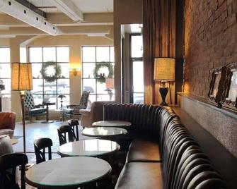 Chic Modern Lofts du Parc Lahaie Mile End - 202 - Montreal - Restaurant
