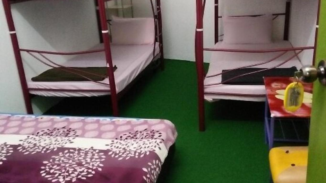 Karim Ct Guest House