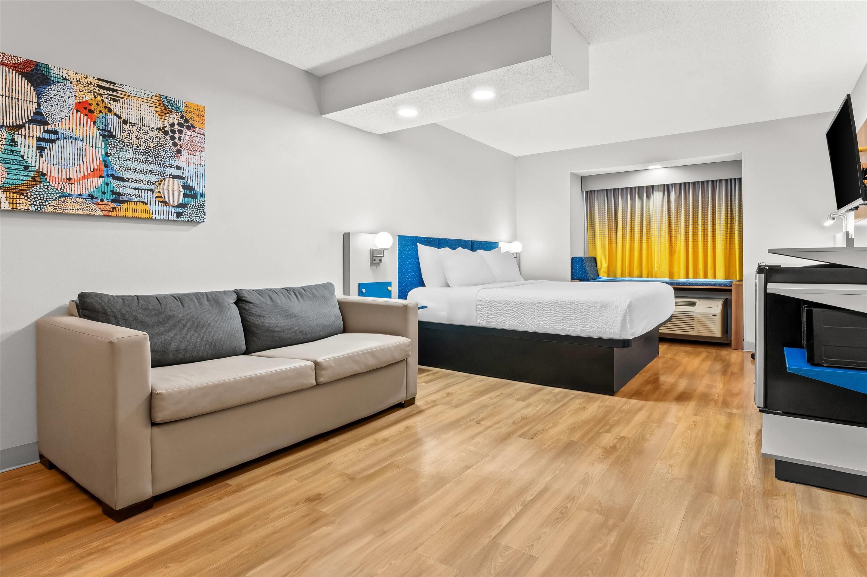 Microtel Inn & Suites by Wyndham Salisbury - Salisbury - Bedroom