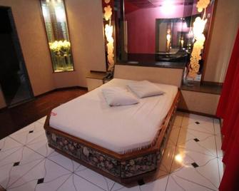 Hotel Lark - Adult Only - Nilópolis - Bedroom