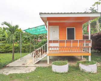 OYO 75325 Our House Tha Sao - Ban Kaeng Raboet - Edificio