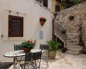 B&B Scicli - Scicli - Patio