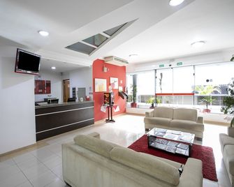 Polo Hotel - São José dos Campos - Recepción