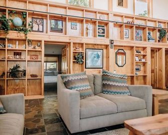 Oak Meadows House - Mariposa - Hol