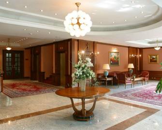 Hotel AS - Ζάγκρεμπ - Σαλόνι ξενοδοχείου