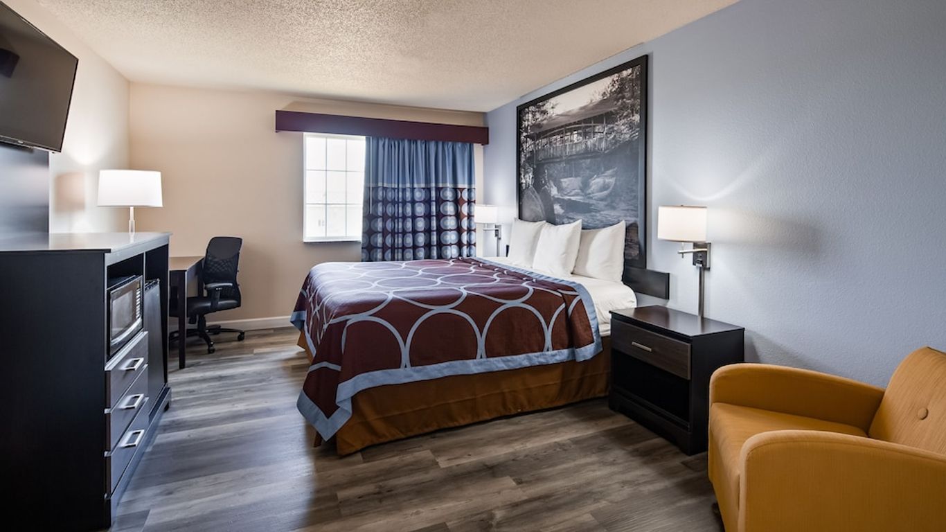 سوبر 8 باي ويندام أوستين نيلزفيل ويسكونسن