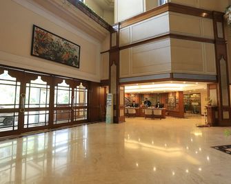 The Chancery Hotel - באנגאלור - לובי
