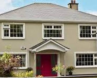 Noraville House - Killarney - Building