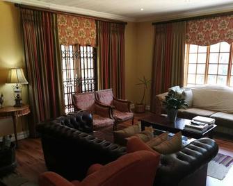 Deo Volente Country Estate - Thabazimbi - Living room