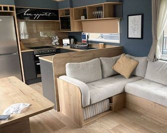 Mill Rythe Coastal Village - Hayling Island - Bedroom