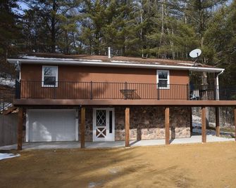 Enjoy peaceful surroundings - Dodgeville - Building