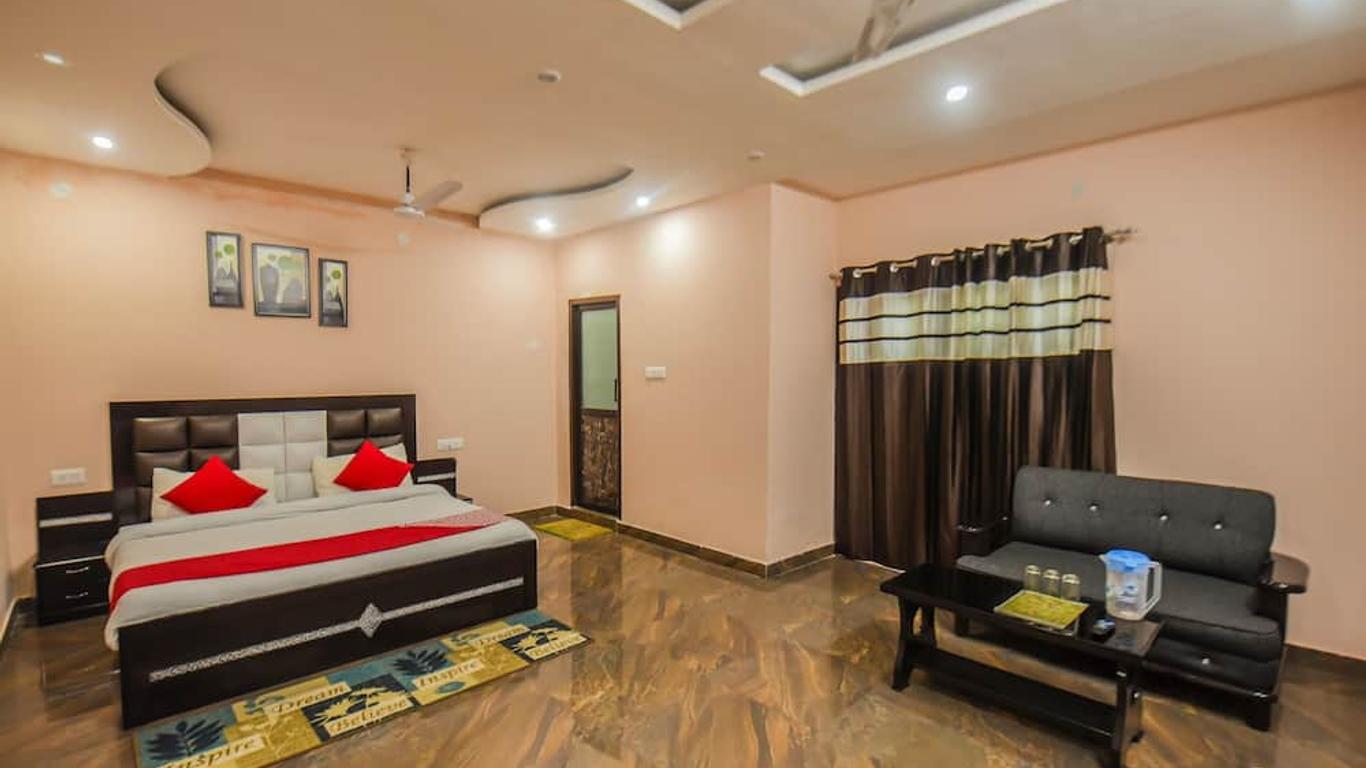 OYO 13855 Hotel Green Hills