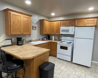 Bewitching and Clean- 2 Bedroom Duplex - Ada
