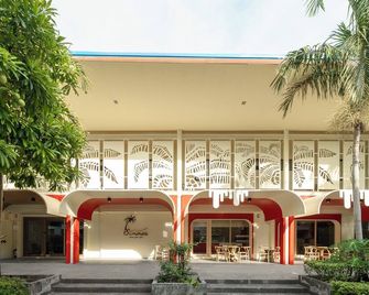 Summer Sea Phi Phi Island - Ko Phi Phi - Building