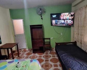 Hospedaje El Cantaro - Tingo María - Habitación