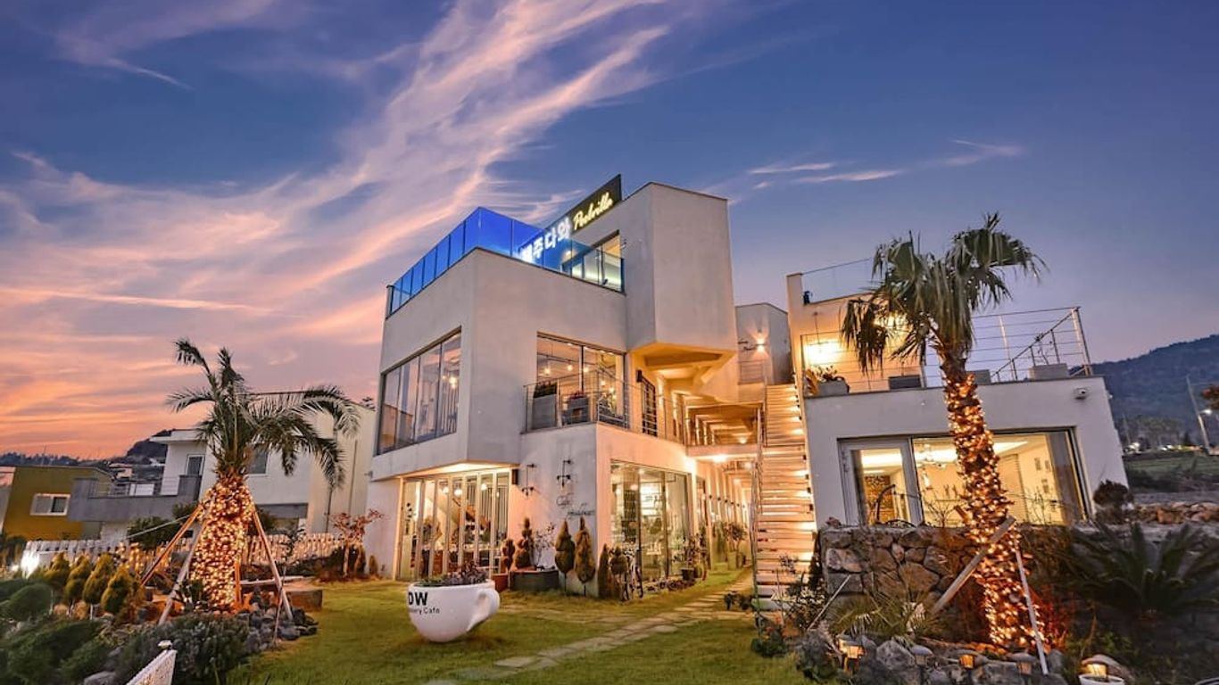 سيوجويبو داوا بوول فيلا بينشن