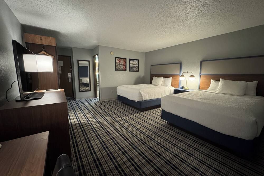 AmericInn by Wyndham Plymouth - Plymouth - Ložnice