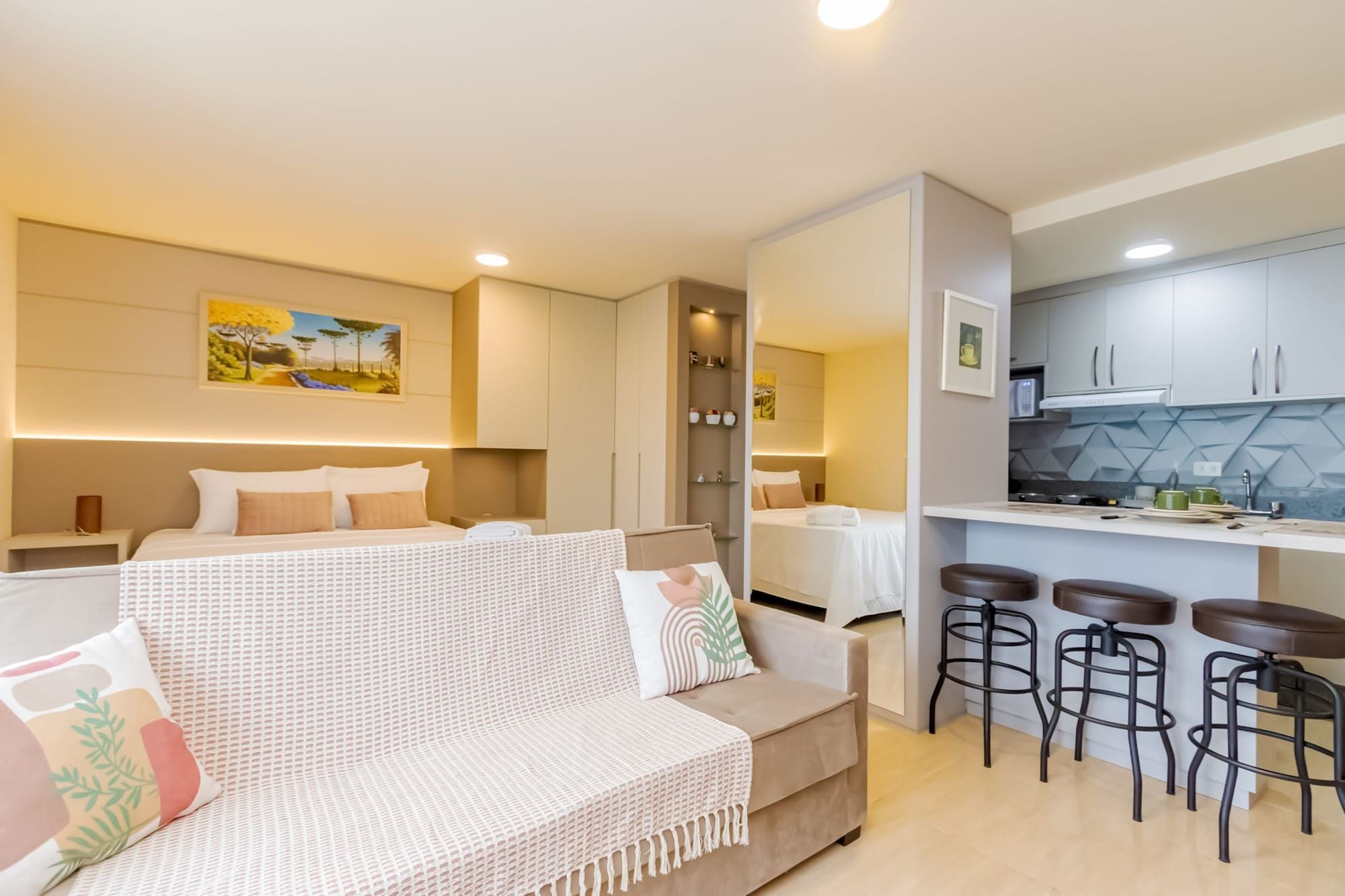 أول يو نيد - كوريتيبا - غرفة معيشة