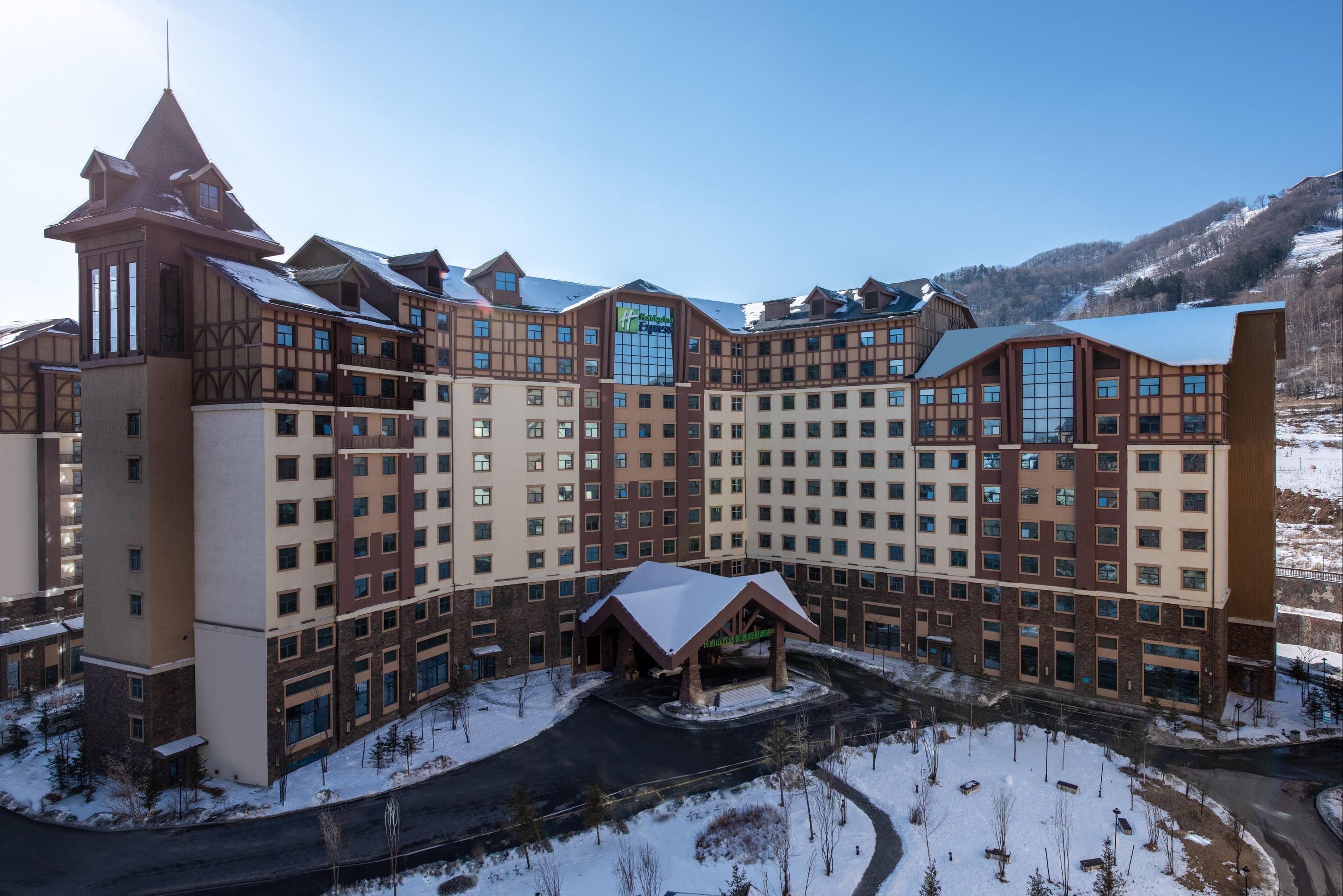 هوليداي إن إكسبرس تشانجبيشان باي آيتش جي - بايشان - مبنى