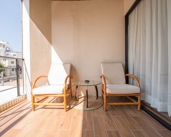 Palm Tree Hotel Kenting - Hengchun Township - Parveke