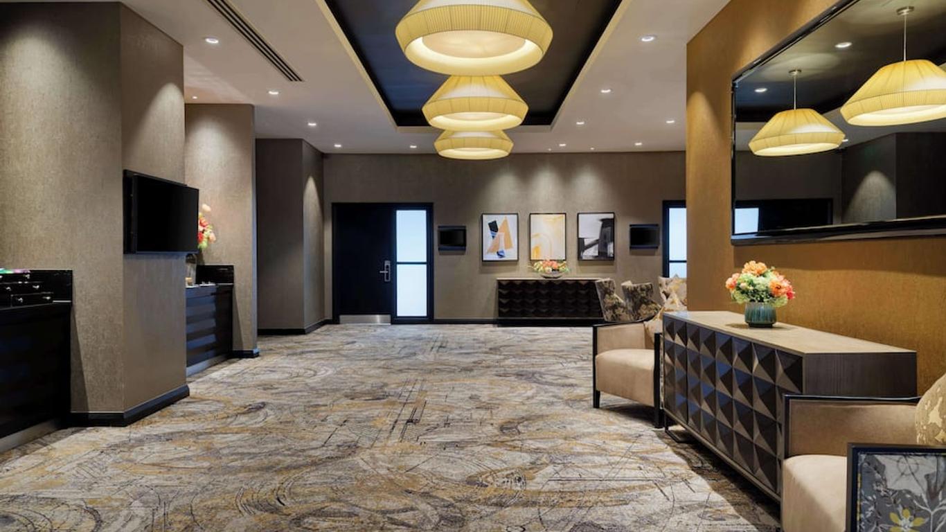 DoubleTree by Hilton Hotel Woking