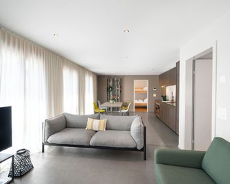 Modern City Apartments - Interlaken - Living room