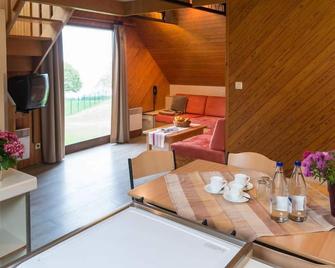 Zentrum Worriken Holiday Cottages - Butgenbach - Eetruimte