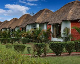 Heaven Hills Foresto ,Jim Corbett - Belparāo - Edificio