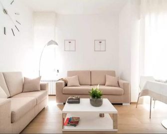 B&B 아리에스 - 카사라노 - 거실