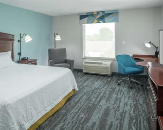 Hampton Inn & Suites Rochester-North - Rochester - Bedroom